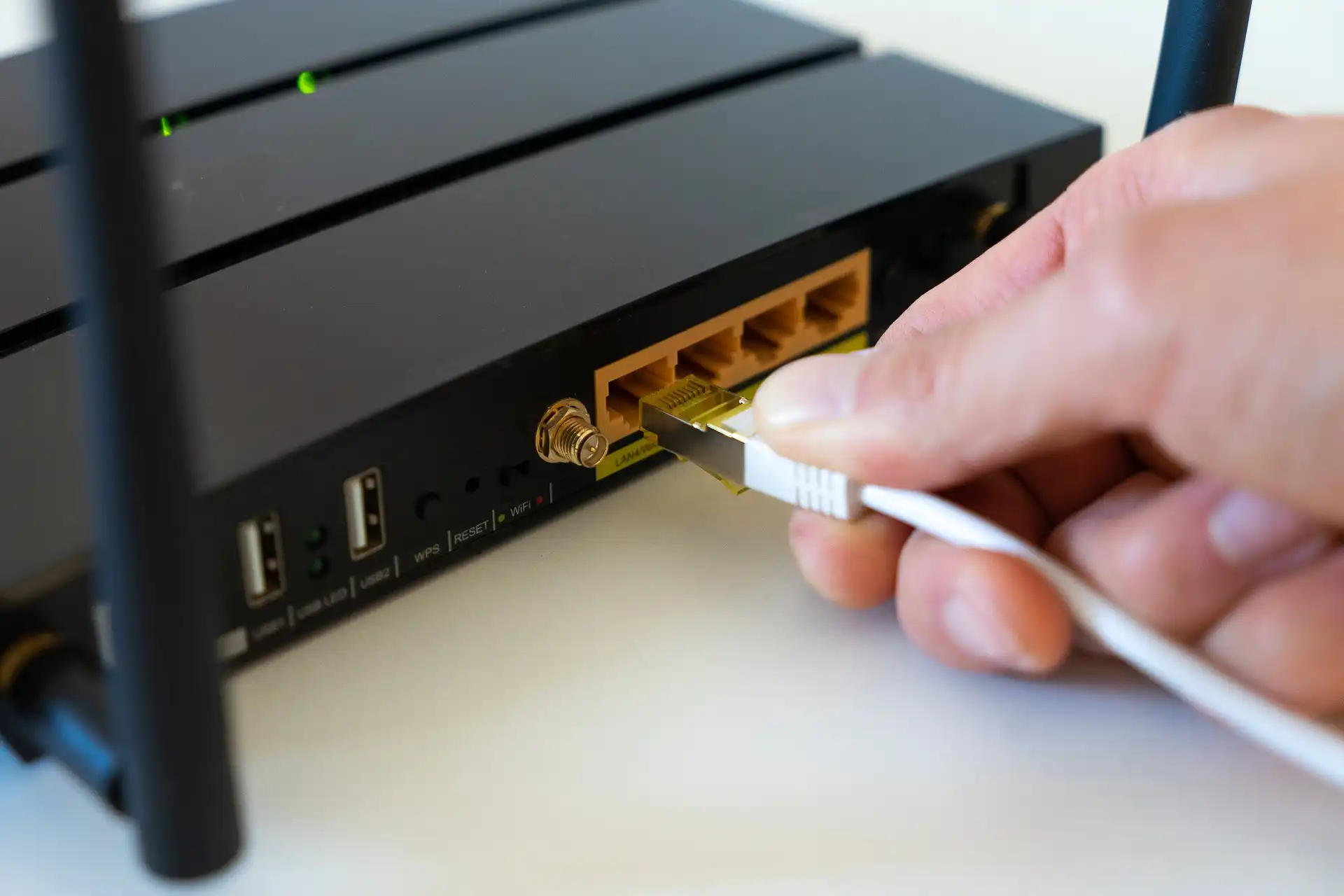 modem-ga1a951f0a_1920 modem-ga1a951f0a_1920
